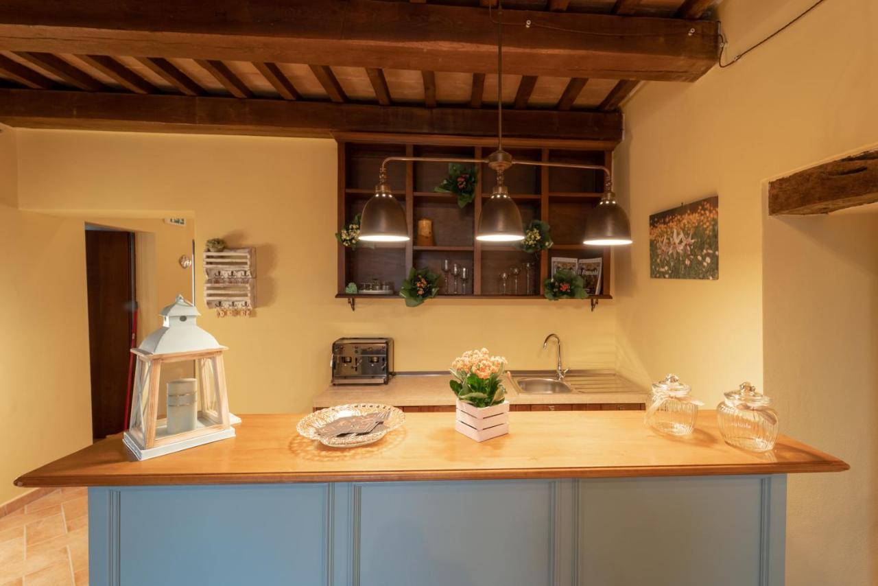 Albergo La Loggia Di San Martino グアルド・タディーノ エクステリア 写真