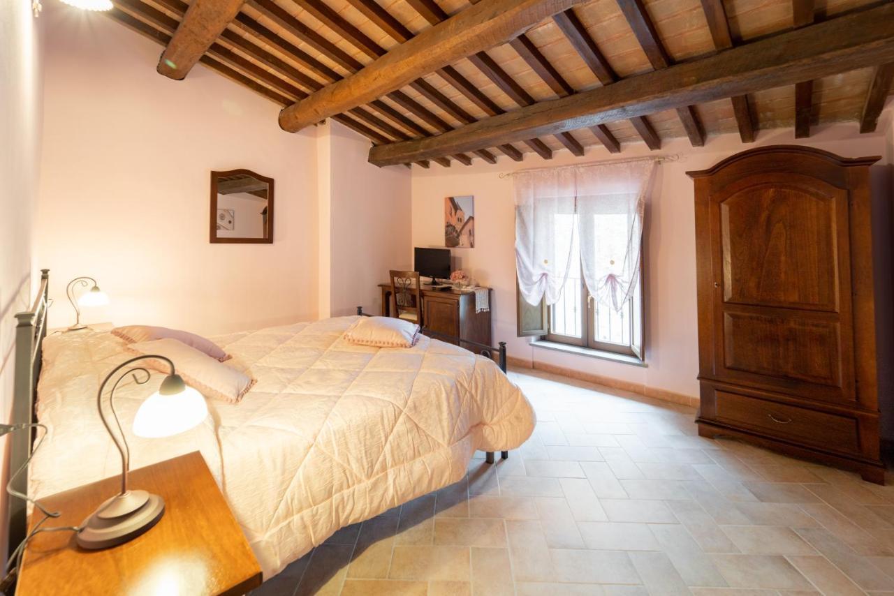Albergo La Loggia Di San Martino グアルド・タディーノ エクステリア 写真