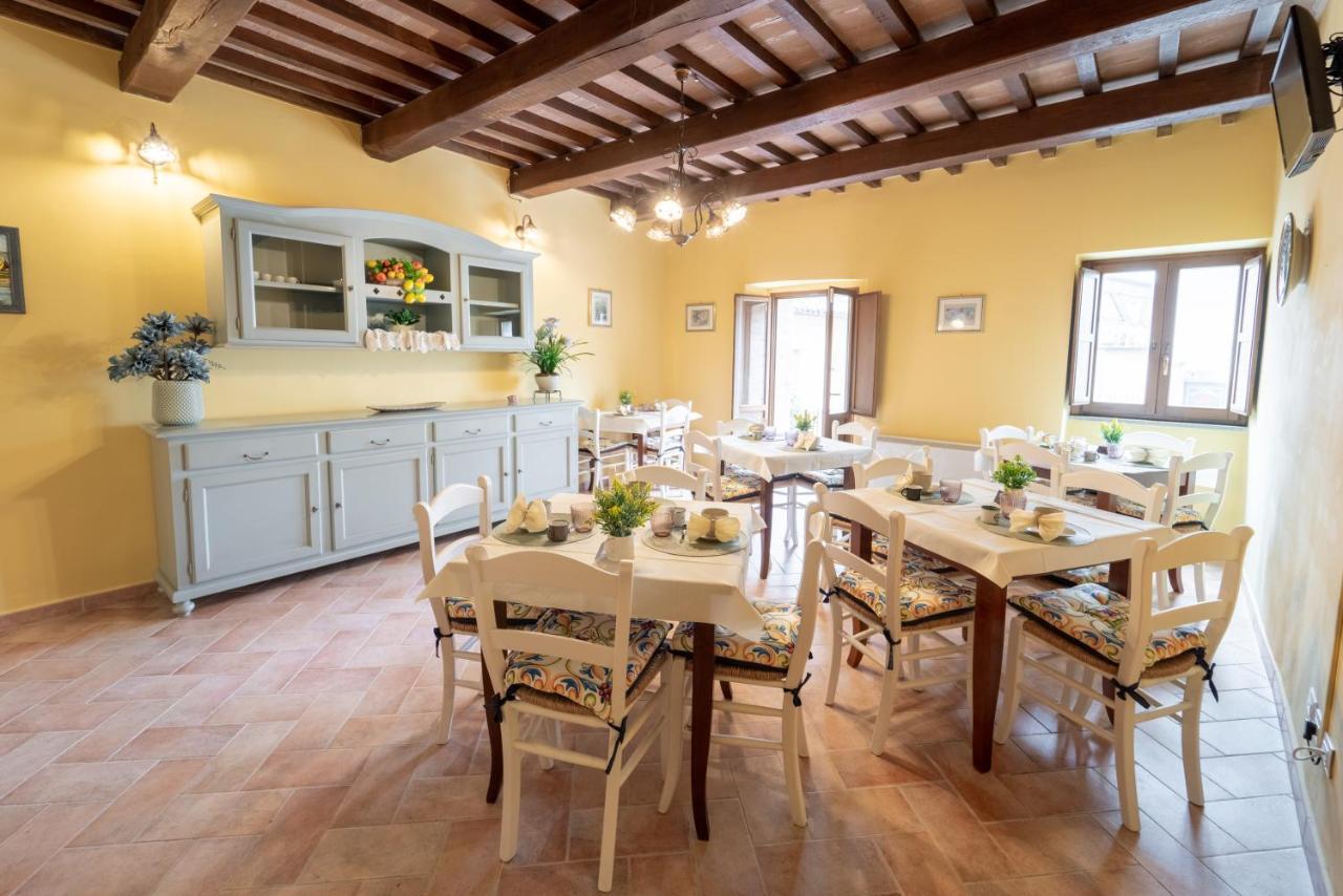 Albergo La Loggia Di San Martino グアルド・タディーノ エクステリア 写真