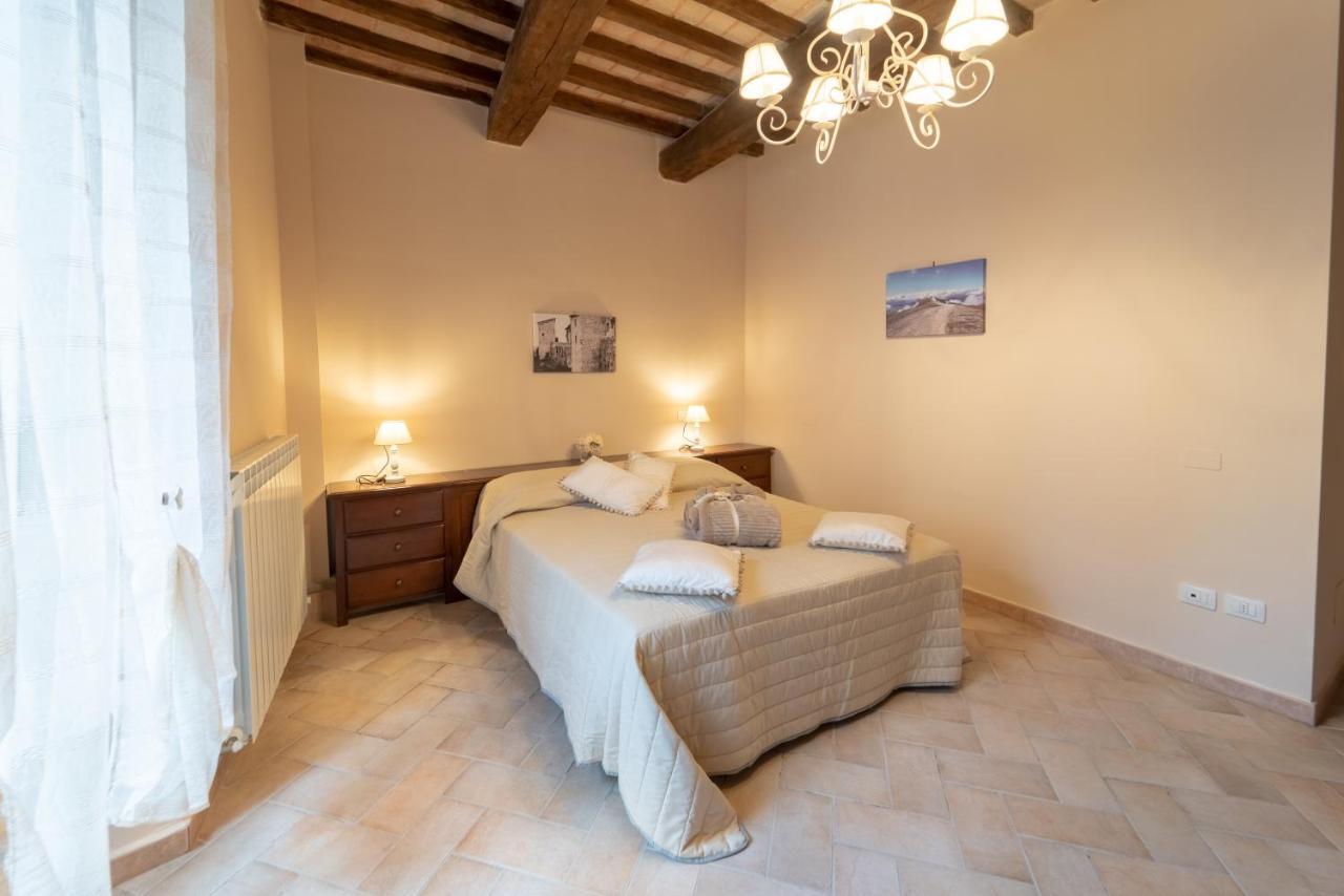 Albergo La Loggia Di San Martino グアルド・タディーノ エクステリア 写真