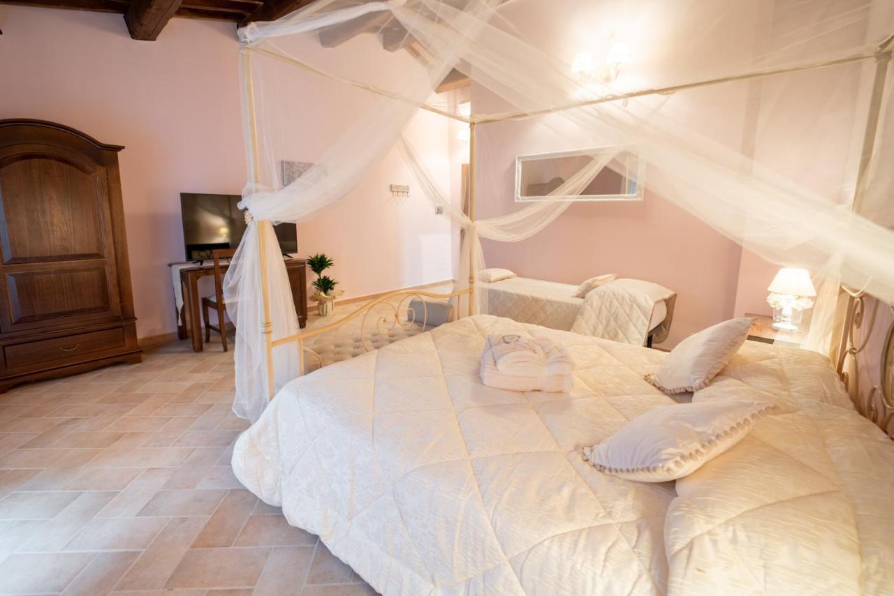Albergo La Loggia Di San Martino グアルド・タディーノ エクステリア 写真