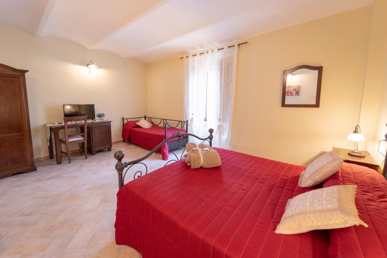 Albergo La Loggia Di San Martino グアルド・タディーノ エクステリア 写真